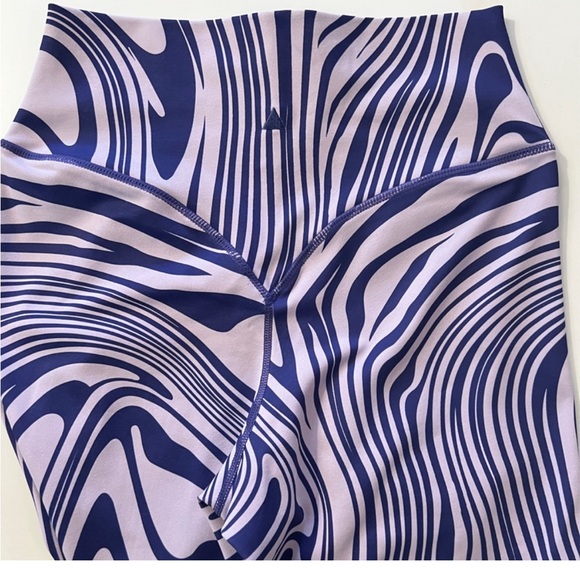 Balance/Vitality x Cosmopolitan Purple Psychedelic Swirl Leggings Size: … - Picture 7 of 7